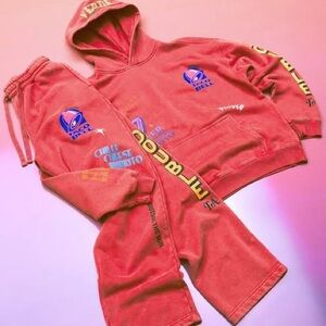 Hollister x Taco Bell Graphic Baggy Sweatpants; Washed Red XS